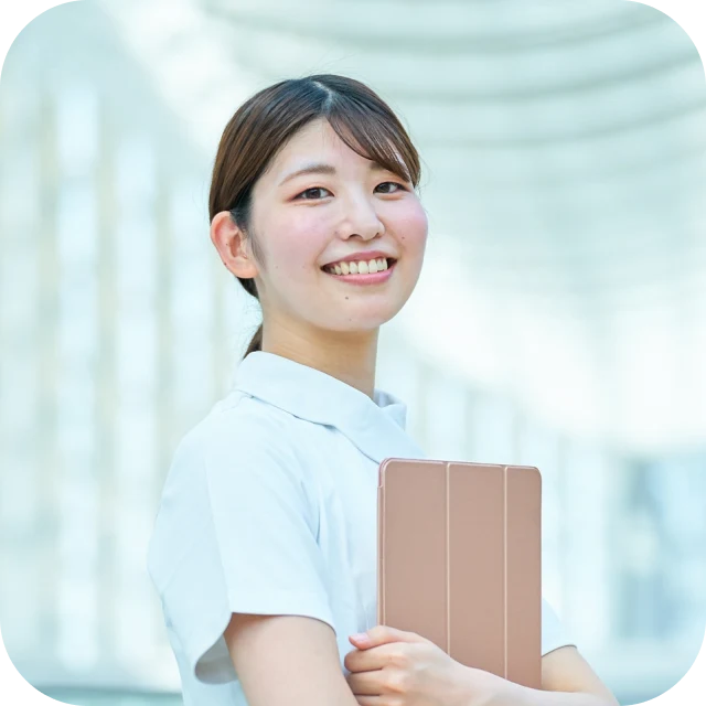 笑顔の看護師